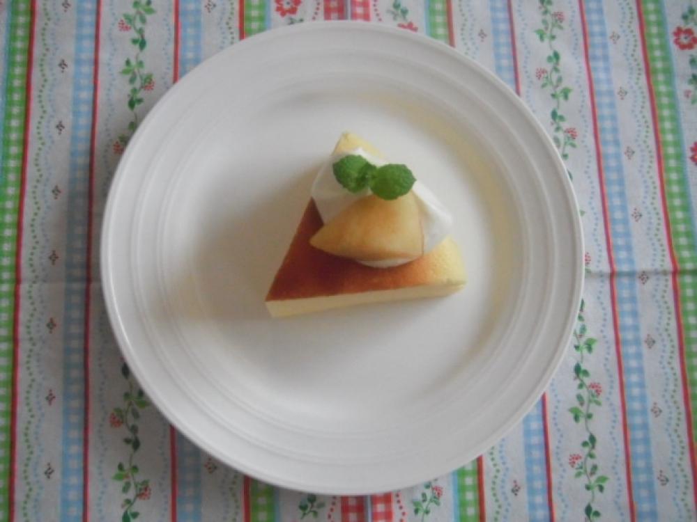 桃のスフレヨーグルトケーキ