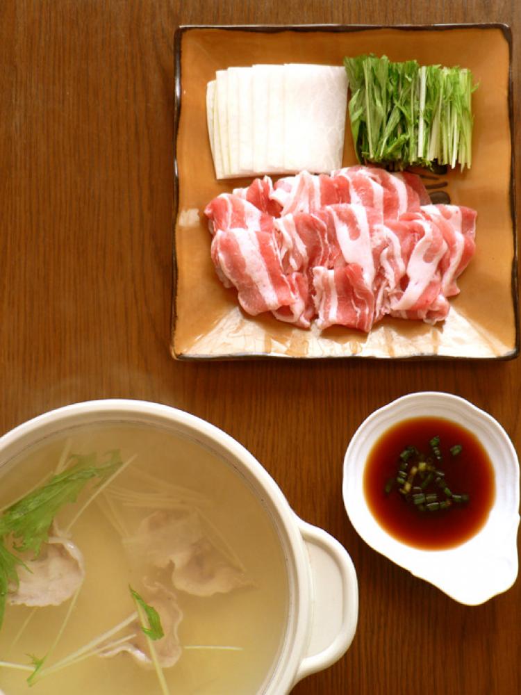 豚しゃぶの水菜と大根巻き鍋