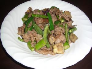 牛肉とたっぷり野菜の炒め物
