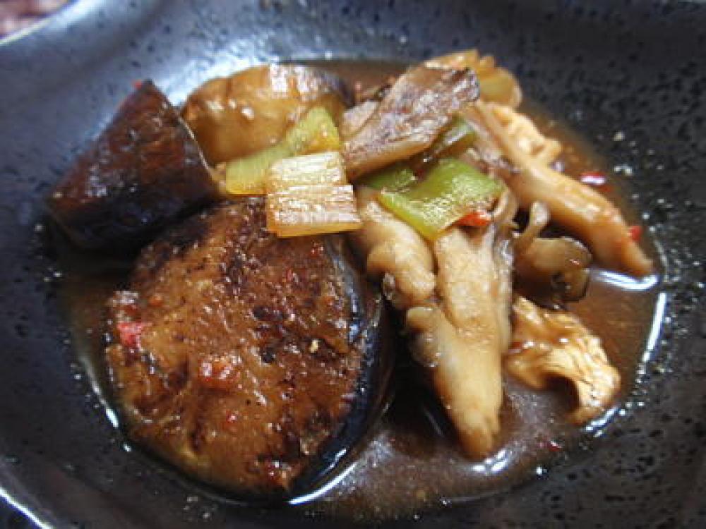 茄子と舞茸のピリ辛味噌煮