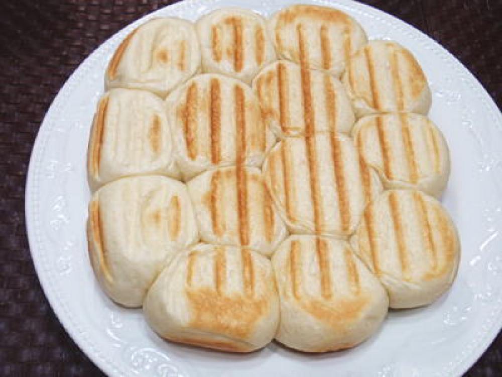 角型味わい鍋で作る、カリッとふっくらパン