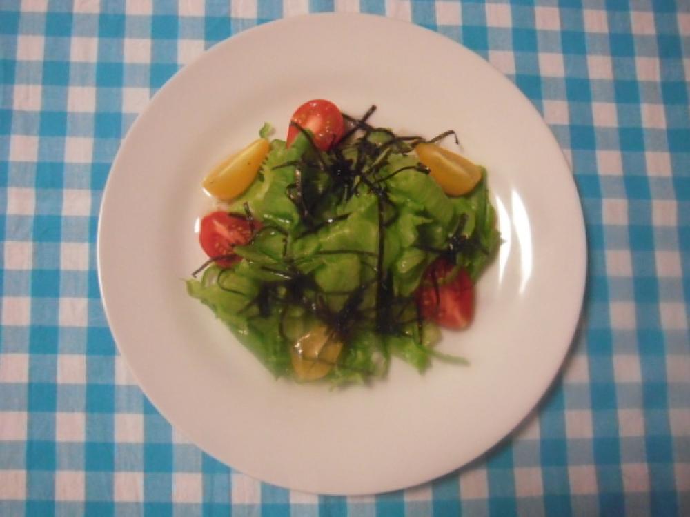 生野菜と海苔のサラダ
