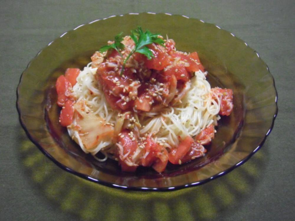 トマトとキムチとシラスの冷製カッペリーニ