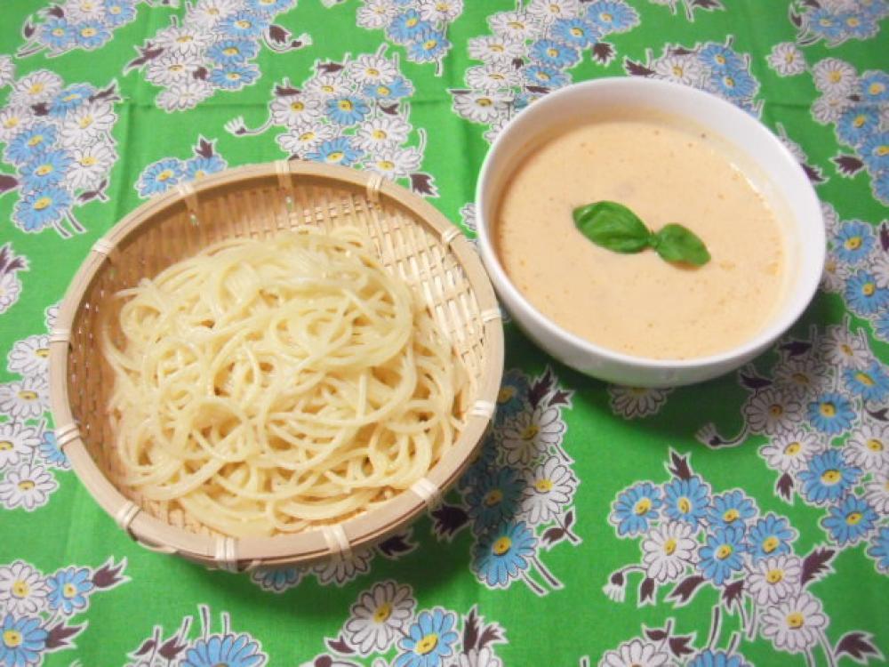 トマトヨーグルトスープのフェデリーニ
