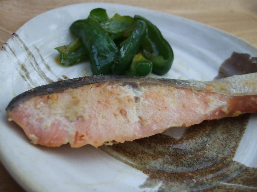 鮭の甘酒味噌焼き
